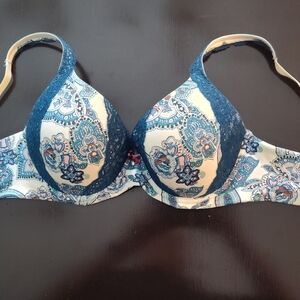 Soma Embraceable Paisley Lace Bra in Blue and Cream.Gently Used Good Cond. 34D